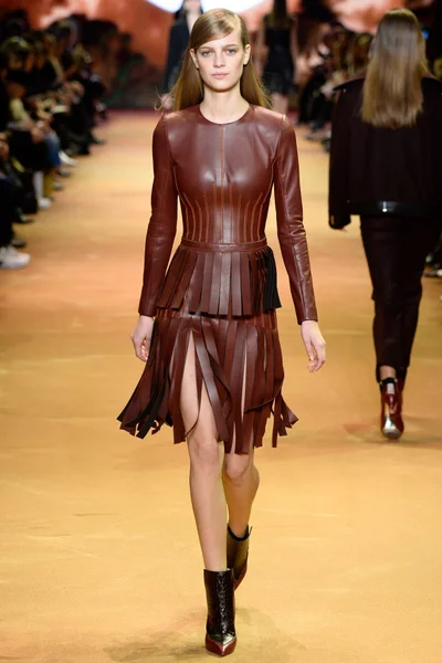 Look 5